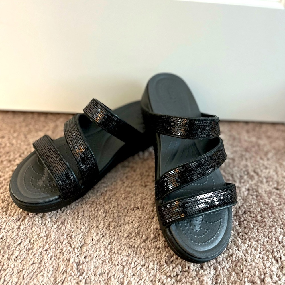 Black sequins sandals